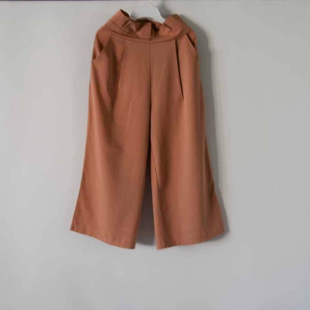 Woman Capri wide loose leg